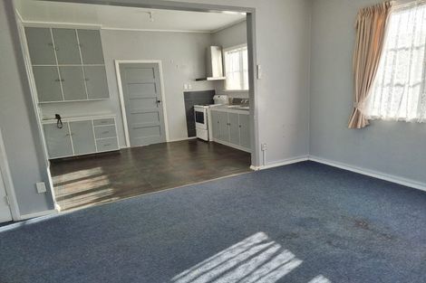 Photo of property in 9 Waiohua Road, Greenlane, Auckland, 1061