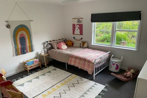 Photo of property in 138 Miromiro Road, Normandale, Lower Hutt, 5010