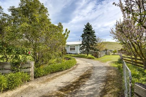 Photo of property in 137 Swamp Road, Fernhill, Napier, 4183