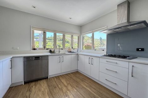 Photo of property in 43 Furlong Crescent, Churton Park, Wellington, 6037