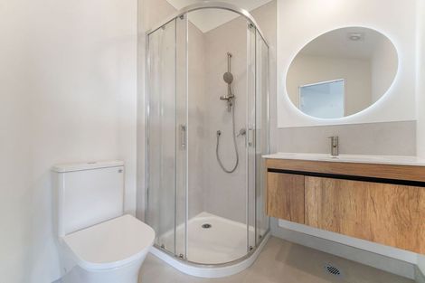Photo of property in 1/9 Aeroview Drive, Beach Haven, Auckland, 0626