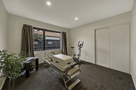 Photo of property in 11 Baltic Place, Northwood, Christchurch, 8051