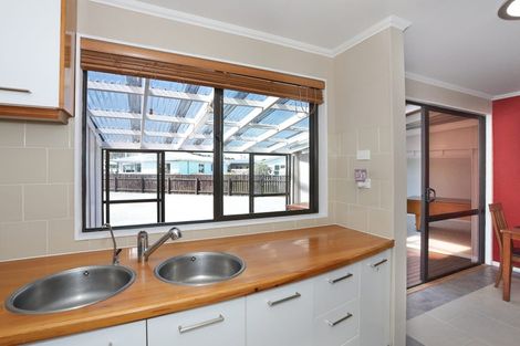 Photo of property in 75 Seabury Avenue, Foxton Beach, Foxton, 4815