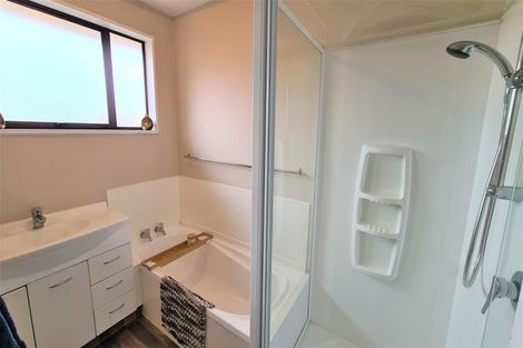 Photo of property in 1/39 Solomon Avenue, Redwood, Christchurch, 8051