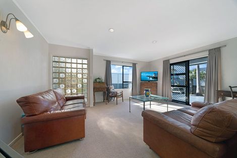 Photo of property in 12 Bay Vista Drive, Red Beach, 0932