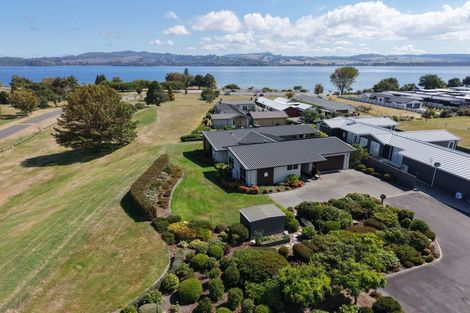 Photo of property in 30 Karapoto Lane, Rainbow Point, Taupo, 3330