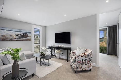 Photo of property in 9 Craig Road, Milford, Auckland, 0620