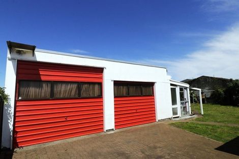 Photo of property in 12 Warwick Place, Springvale, Whanganui, 4501