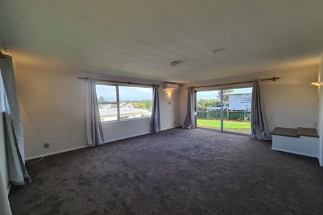 Photo of property in 94 Omata Road, Marfell, New Plymouth, 4310