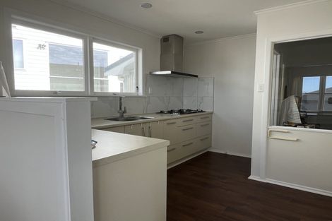Photo of property in 1 Clematis Avenue, Murrays Bay, Auckland, 0630