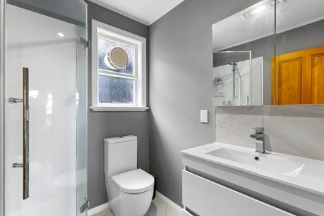 Photo of property in 9 Rona Street, Eastbourne, Lower Hutt, 5013