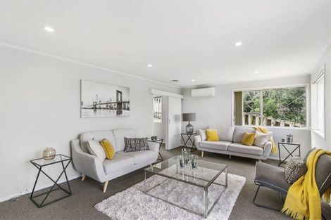 Photo of property in 1/21 Laurina Road, Sunnynook, Auckland, 0620