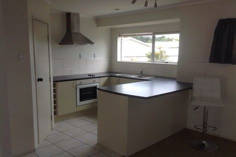 Photo of property in 2/13 Alexander Street, Papakura, 2110