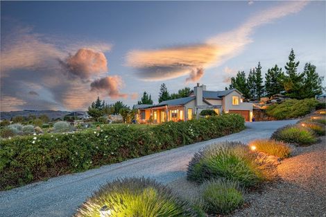 Photo of property in 10 Old Golf Course Road, Bridge Hill, Alexandra, 9320