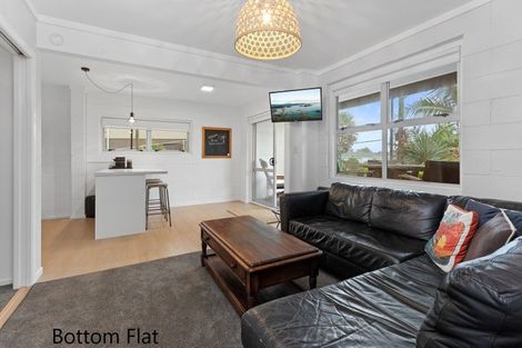 Photo of property in 1055 Papamoa Beach Road, Papamoa Beach, Papamoa, 3118