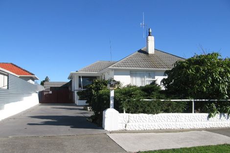 Photo of property in 104 Vogel Street, Roslyn, Palmerston North, 4414