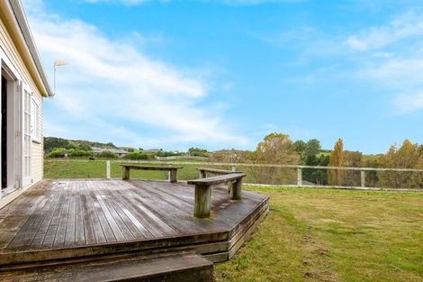 Photo of property in 100 Halcombe Road, Feilding, 4775