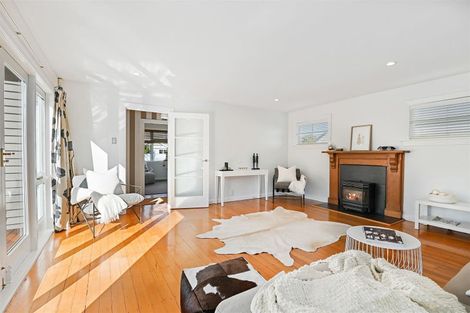 Photo of property in 35 Paparoa Street, Papanui, Christchurch, 8053