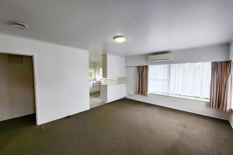 Photo of property in 2/28 Windy Ridge Road, Glenfield, Auckland, 0629