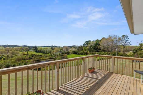 Photo of property in 11 Lupis Way, Kaiwaka, 0573