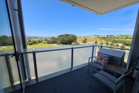 Photo of property in 305/7 Rose Garden Lane, Albany, Auckland, 0632