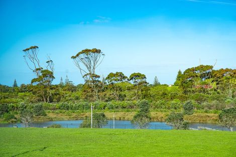 Photo of property in 102a Te Oneroa Way, Long Bay, Auckland, 0630