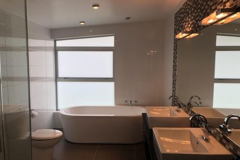 Photo of property in 62 Dyers Pass Road, Cashmere, Christchurch, 8022