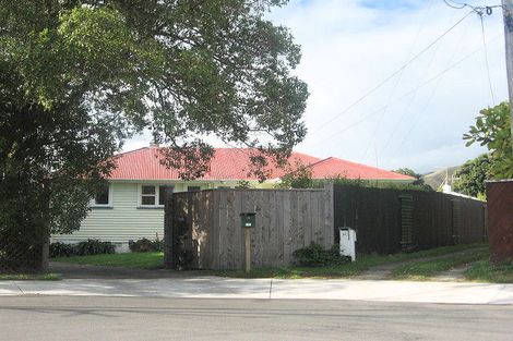 Photo of property in 14 Haumia Street, Paekakariki, 5034