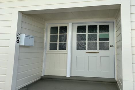 Photo of property in 200 Queens Drive, Lyall Bay, Wellington, 6022