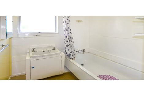 Photo of property in 16 Rata Road, Twizel, 7901