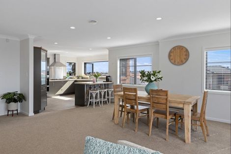 Photo of property in 28 Island View Drive, Gulf Harbour, Whangaparaoa, 0930
