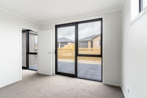 Photo of property in 26 Waruhia Crescent, Rototuna North, 3210