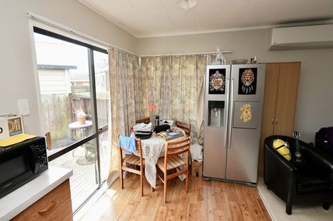 Photo of property in 8 Bevan Place, Cloverlea, Palmerston North, 4412