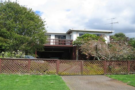 Photo of property in 29 Takinga Street, Mourea, Rotorua, 3074