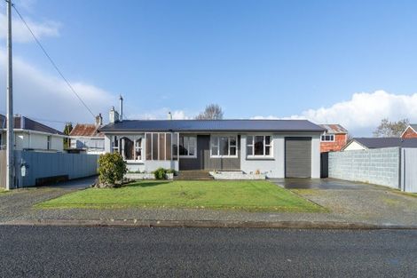 Photo of property in 17 Durham Street, Winton, 9720