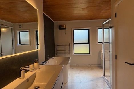 Photo of property in 2 Keam Way, Welcome Bay, Tauranga, 3112