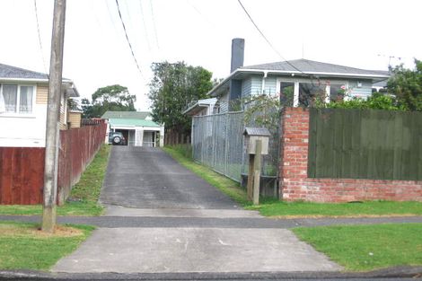 Photo of property in 26 Ribblesdale Road, Henderson, Auckland, 0612