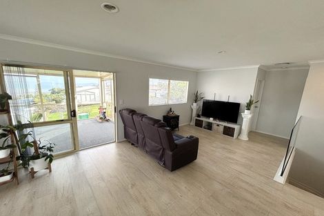 Photo of property in 49a Everard Avenue, Army Bay, Whangaparaoa, 0930