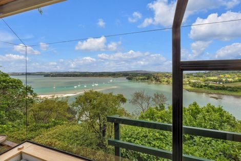 Photo of property in 47 Pohutukawa Avenue, Shelly Park, Auckland, 2014