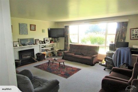 Photo of property in 37 Princes Street, Waikari, 7420