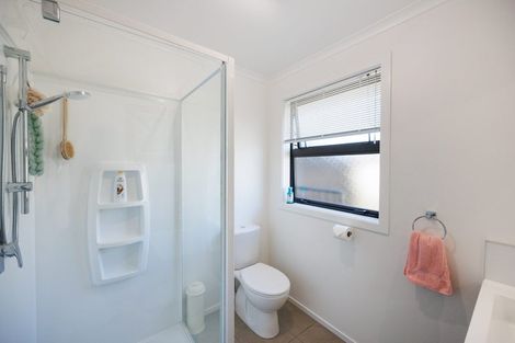Photo of property in 18 Medallion Court, Kelvin Grove, Palmerston North, 4414