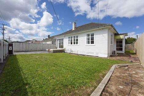 Photo of property in 24 Reynolds Street, Taita, Lower Hutt, 5011