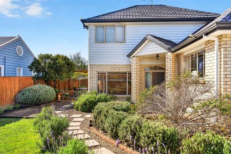 Photo of property in 3 Zefiro Drive, Massey, Auckland, 0614