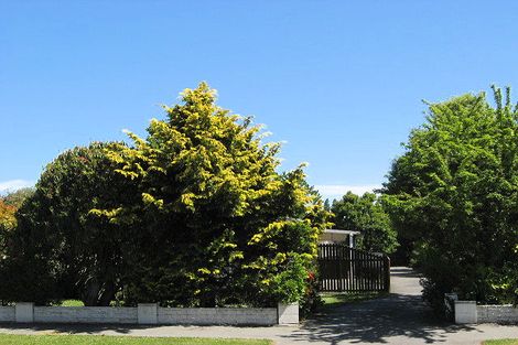 Photo of property in 1/227 Memorial Avenue, Burnside, Christchurch, 8053