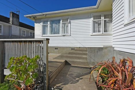 Photo of property in 2 Kereru Grove, Stokes Valley, Lower Hutt, 5019