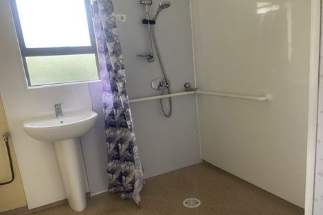 Photo of property in 3 Bedford Street, Te Atatu South, Auckland, 0610