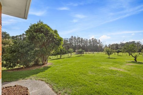 Photo of property in 230 Riverhead Road, Kumeu, 0892