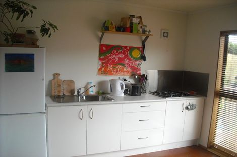 Photo of property in 104 Bethells Road, Waitakere, Henderson, 0781