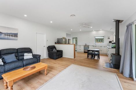 Photo of property in 359a Kuku Road East, Kuku, Levin, 5570