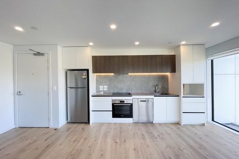 Photo of property in 301/3 Kaipiho Lane, Albany, Auckland, 0632